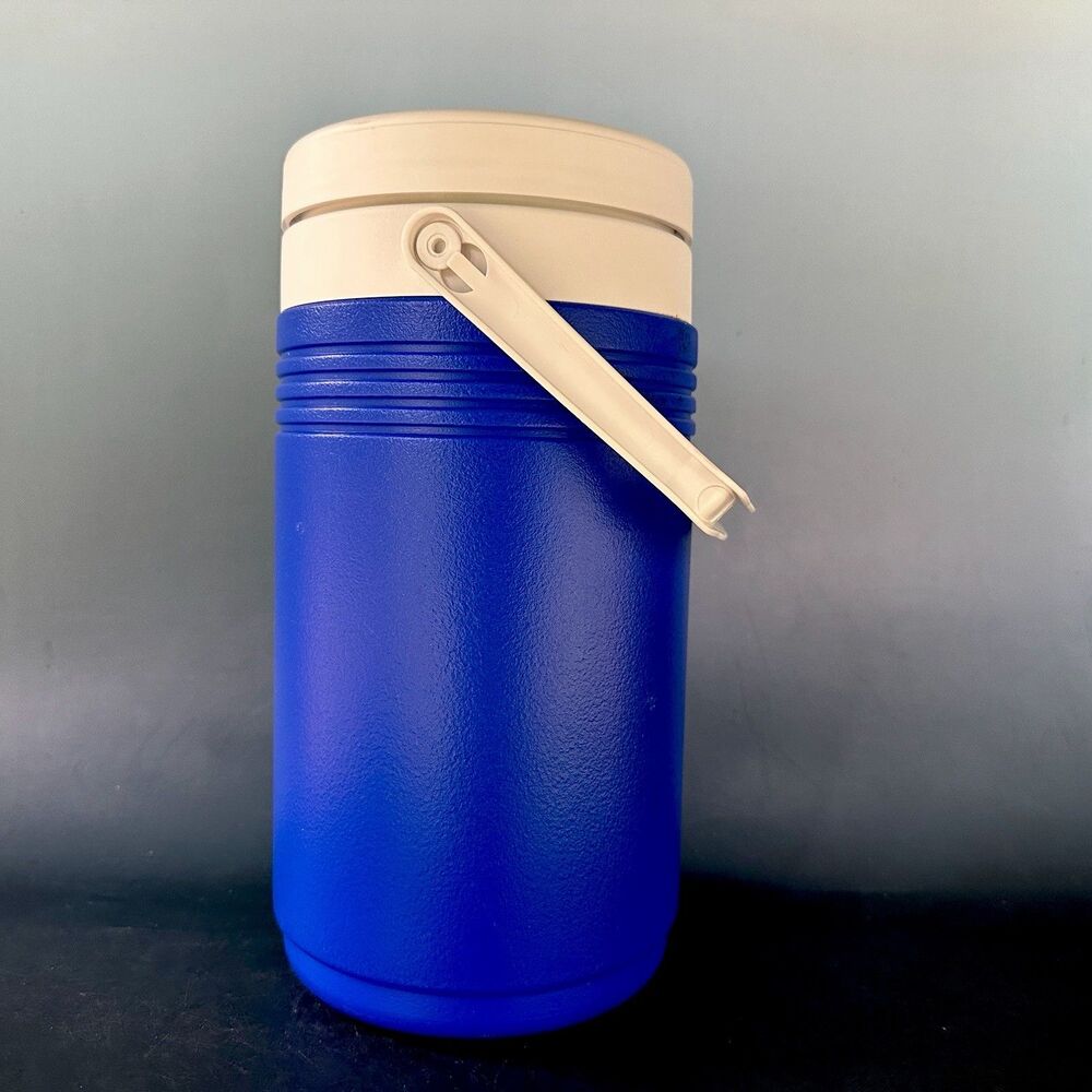 Vintage Coleman 5690 1/2 Gallon Water Jug Ice Container Blue USA Camping Cooler